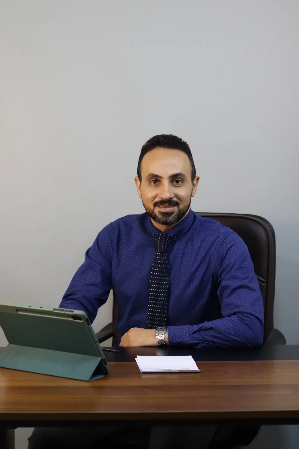 د. محمد فاطمي في العيادة